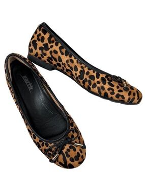 EUC Earth Brand Leather / Calf Hair Flats